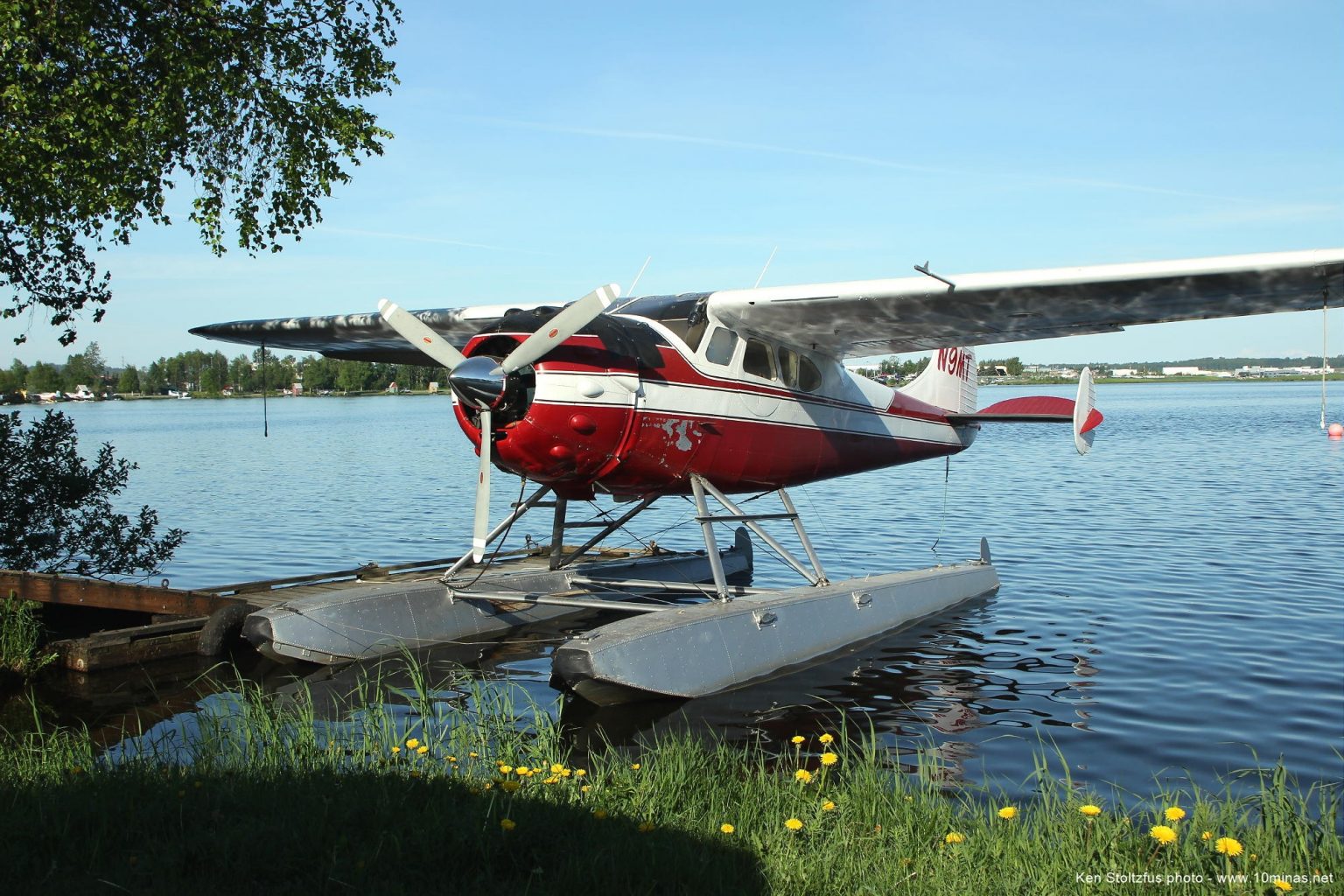 cessna_195_seaplane_airplane_picture | 10Minas Blog